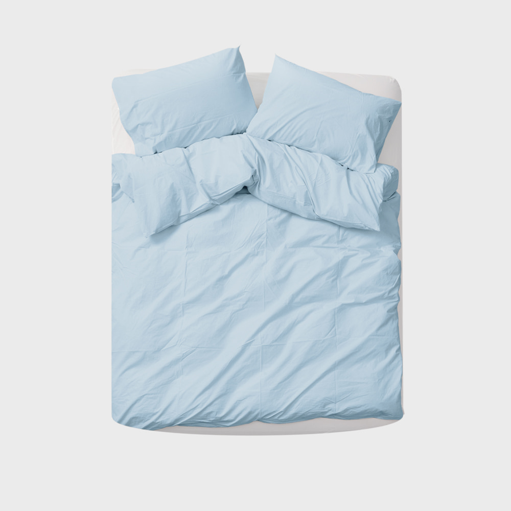 Standard bedding set (sky blue)